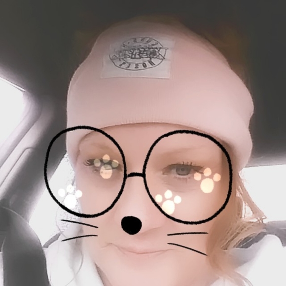 Meet your Posher, Michelle - Picture 3 of 16